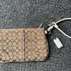 Coach wristlet small